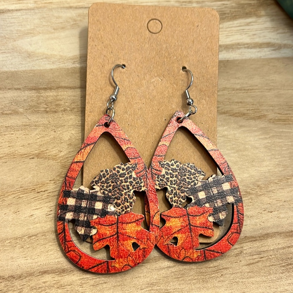 FALL LEAF WOODEN EARRINGS, NEW